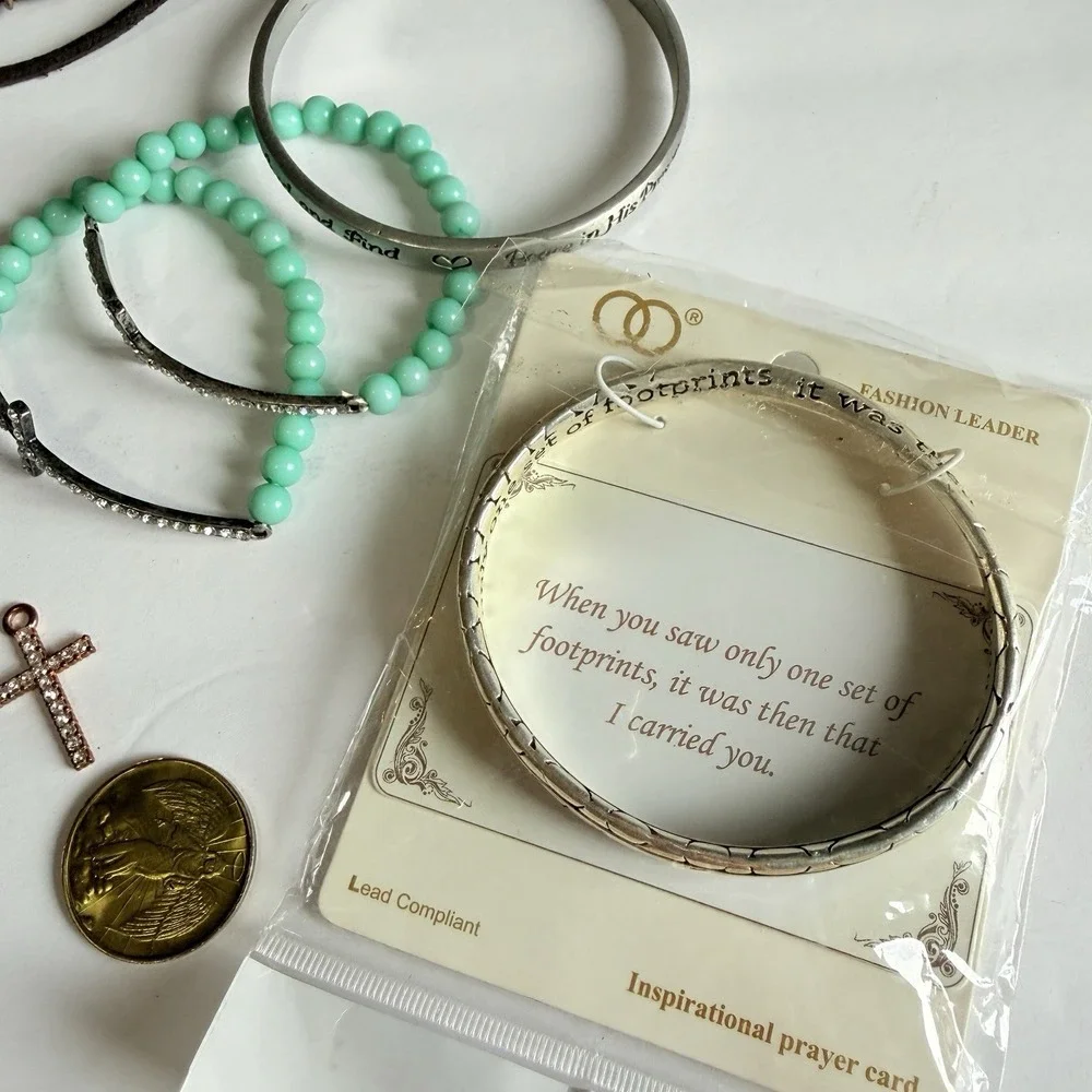 12pc Inspirational Jewelry Lot Crosses, Praying Hands Footprints Bracelet - Picture 7 of 9